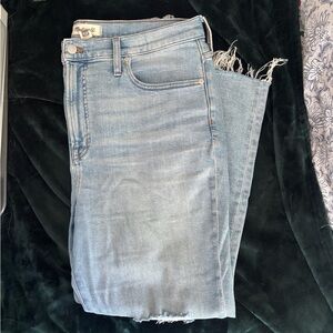 Madewell Lightwash/ripped Perfect Vintage Jeans